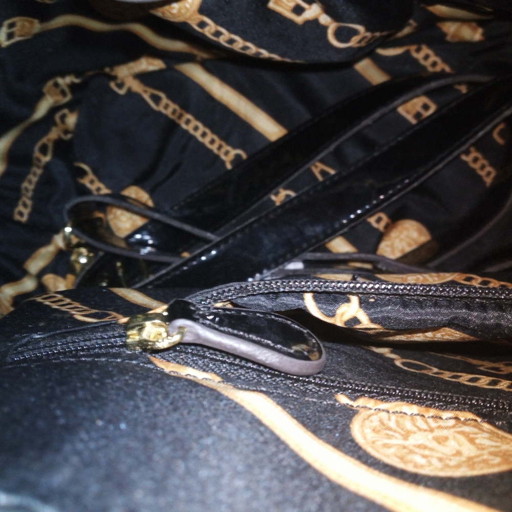 ANNE KLEIN hand and shoulder pocketbook